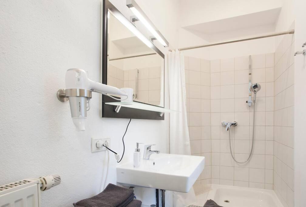 Exclusive 2-Room Souterrain Apartment Nuremberg Extérieur photo
